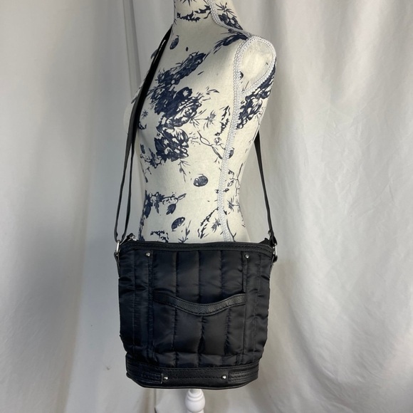 B.Ø.C GILBERTON PUFFER CROSSBODY / SHOULDER BAG • BLACK • PERFECT CONDITION - Picture 2 of 12